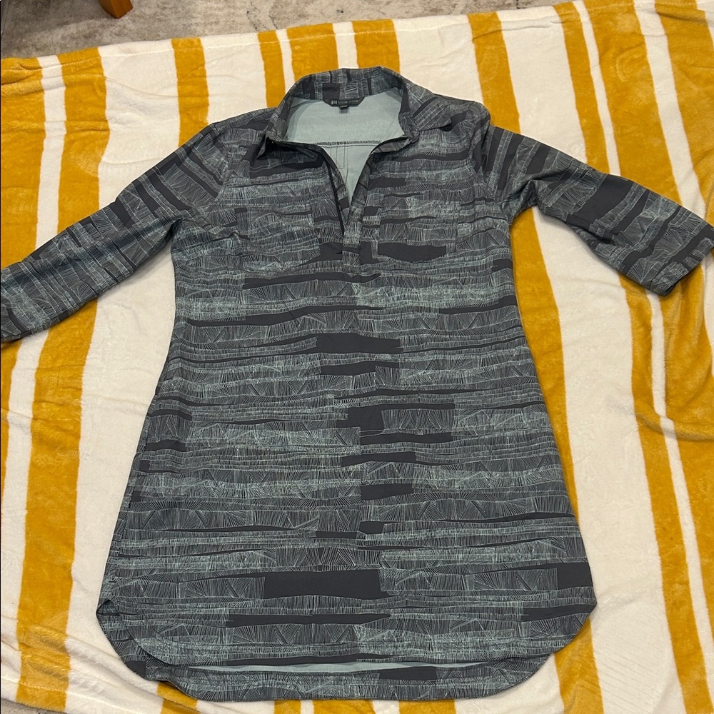 Title Nine Adventurista Geometric Gray and Blue dress